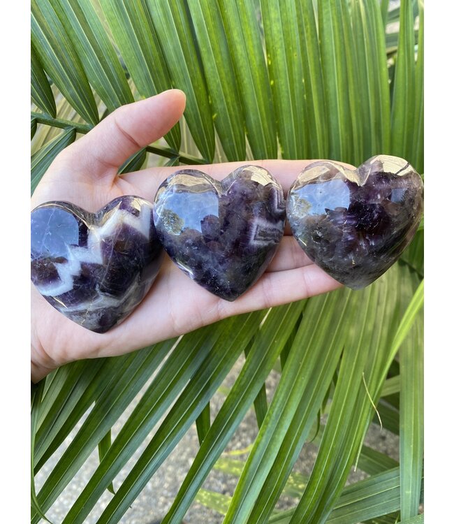 Chevron/Dream Amethyst Heart, Size Medium [100-124gr]