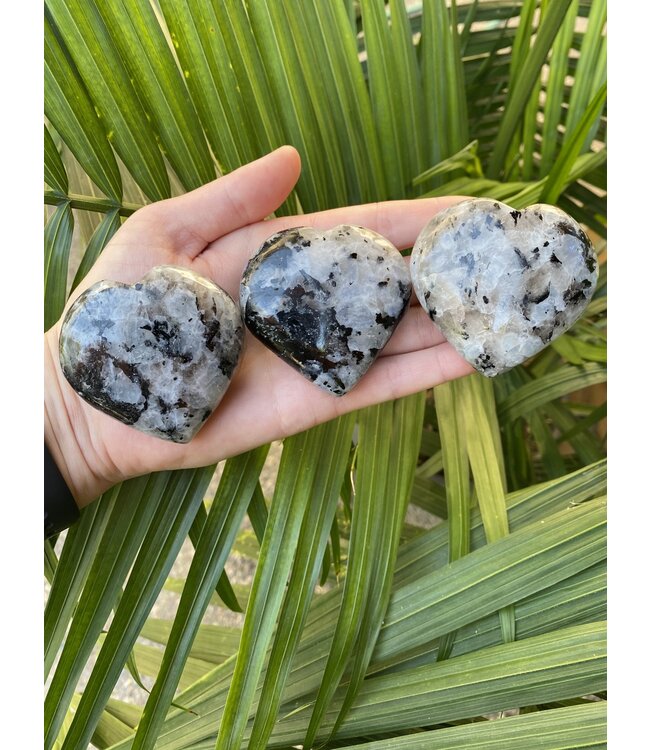 Rainbow Moonstone Heart, Size Medium [100-124gr]