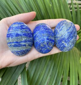 Lapis Lazuli Palm Stone, Size Medium [100-124gr]