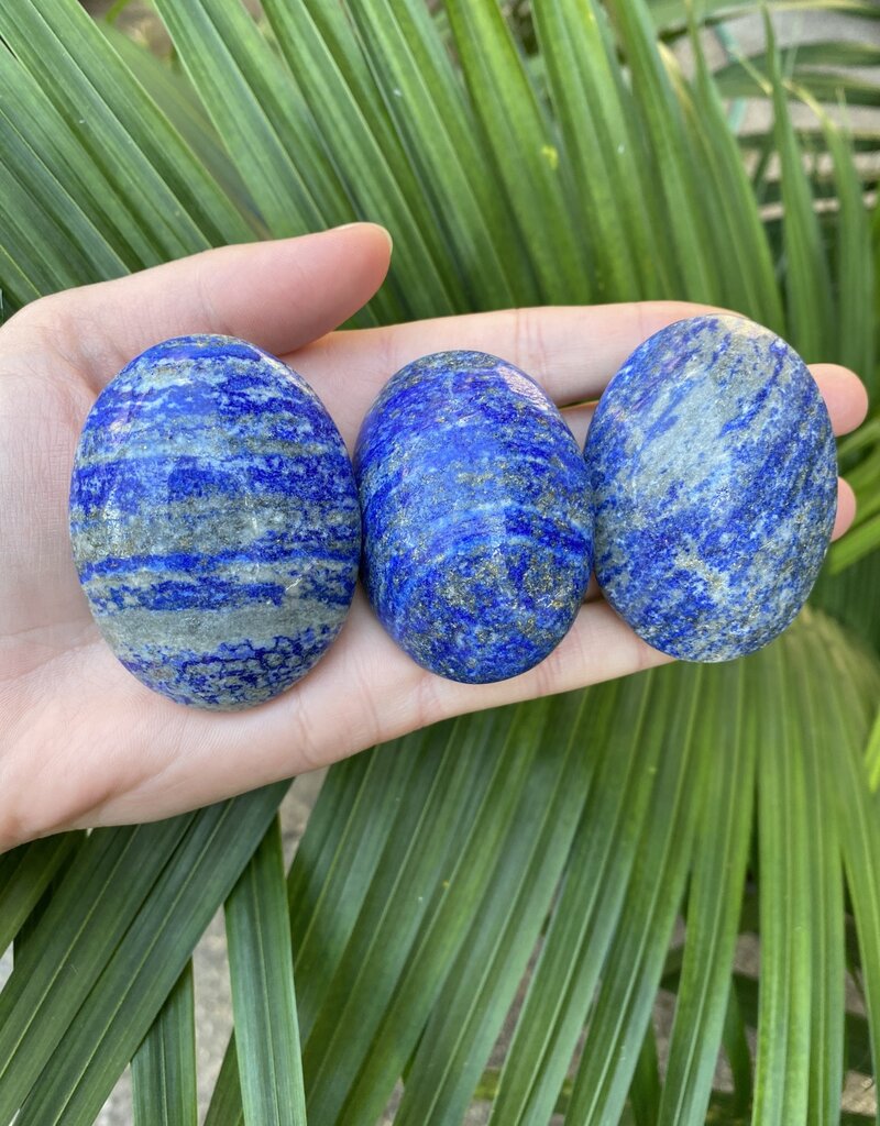 Lapis Lazuli Palm Stone, Size Medium [100-124gr]