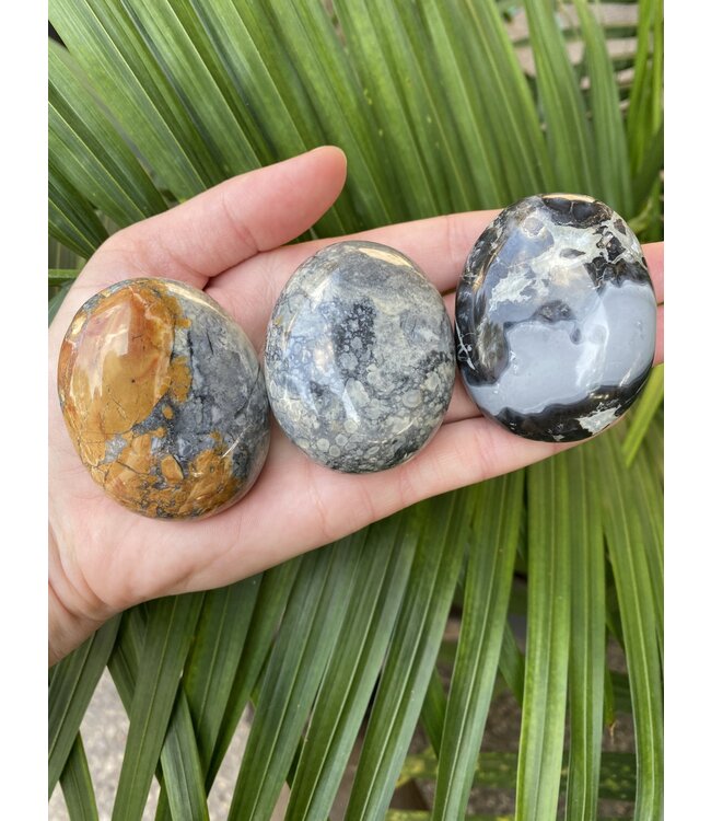 Maligano Jasper Palm Stone, Size Medium [100-124gr] *disc.*