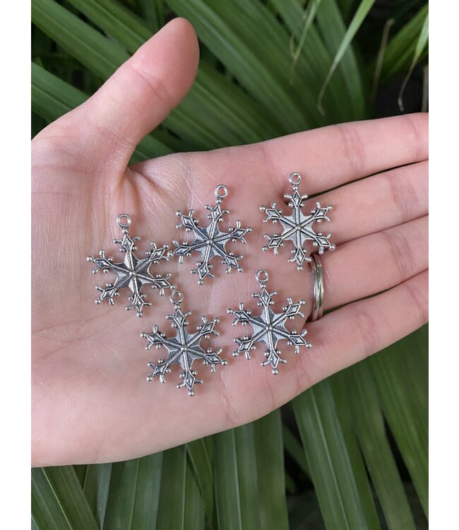 Snowflake Charm #3 Antique Silver 28mm x 24mm 5 Pack *disc.*