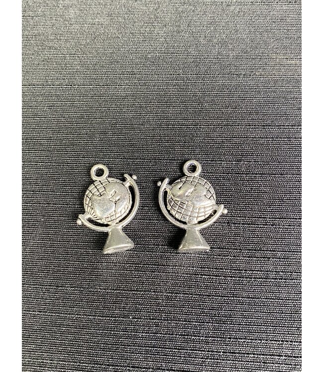 Globe Charm Antique Silver 20.5mm x 15.5mm 5 Pack *disc.*