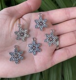 Snowflake Charm #7 Antique Silver 22mm x 18mm 5 Pack *disc.*