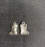 Christmas Stocking Charm #3 Antique Silver 17mm x 11mm 5 Pack *disc.*