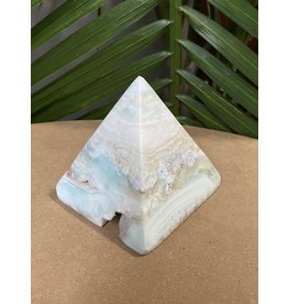 Caribbean Calcite Pyramid, E1 [500gr-524gr]