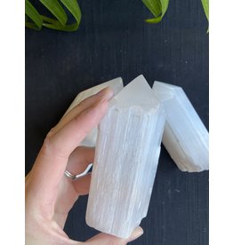 Selenite Top Polished Point Size 2 [200-299gr]