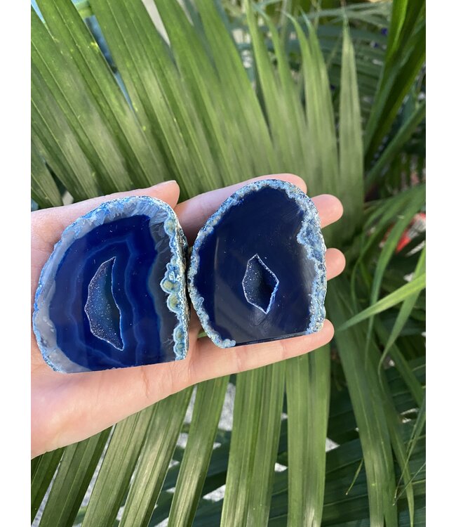 Blue Agate Geode Cut Base Size 2 [100-199gr]