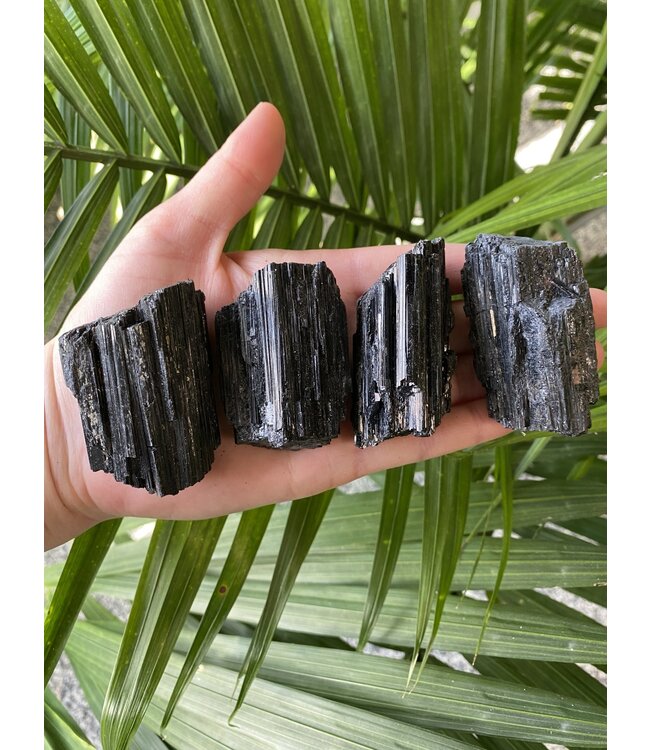 Raw Black Tourmaline Size Large [75-99gr]