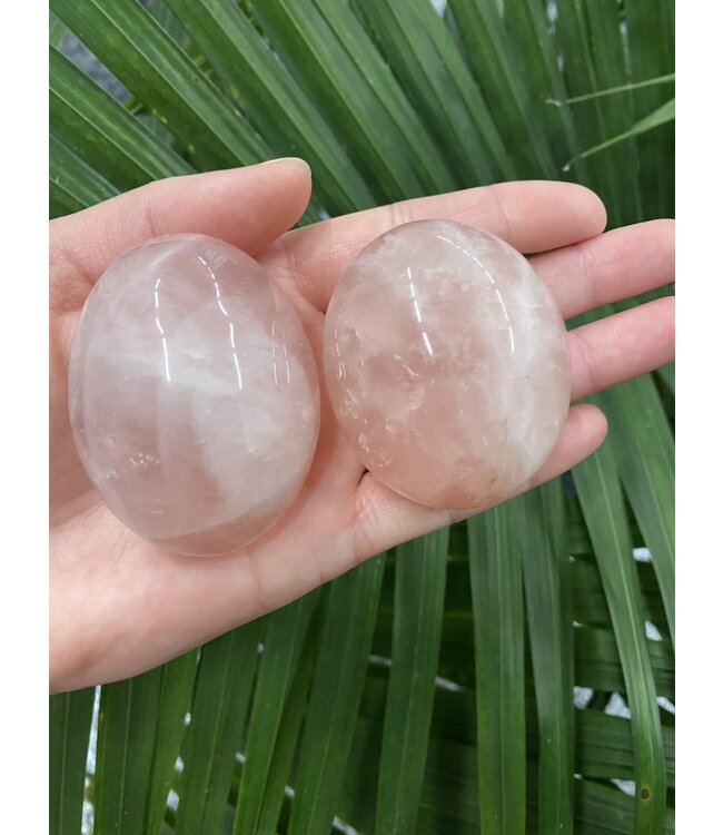 Rose Quartz Palm Stone, Size Medium [100-124gr]