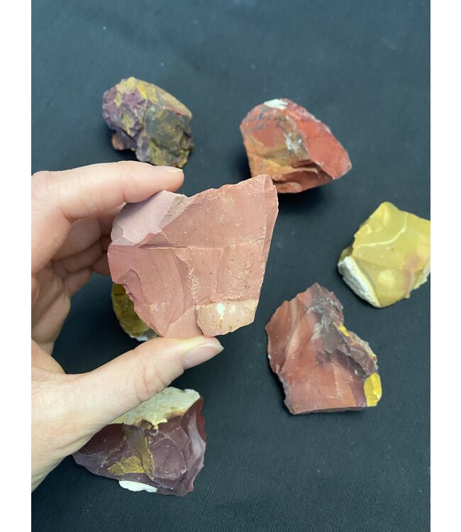 Rough Mookaite Jasper Size Small 500gr Bulk Pack