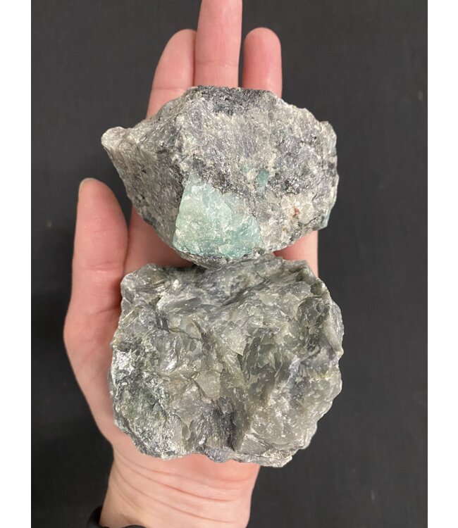 Rough Emerald in Matrix Size 3 [200-299gr]