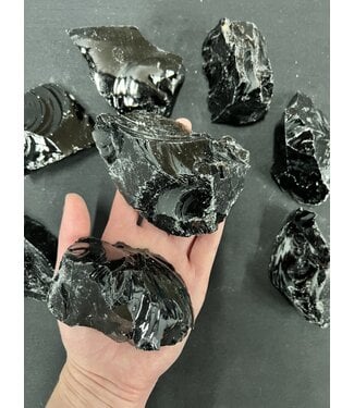 Rough Black Obsidian Size 3 [200-299gr]