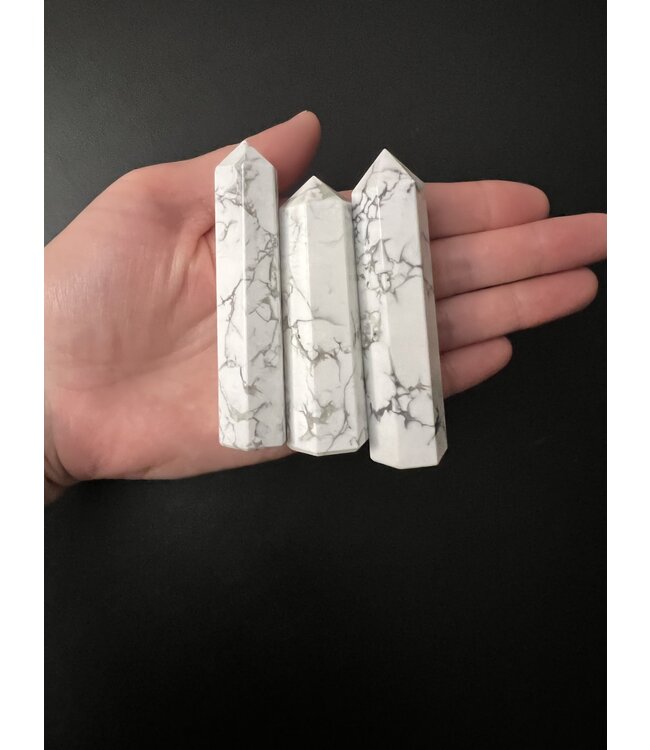 Howlite Point, Size Medium [50-74gr]