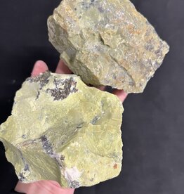 Rough Serpentinite Size 7 [600-699gr]