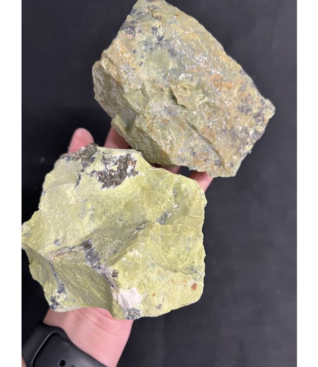 Rough Serpentinite Size 7 [600-699gr]