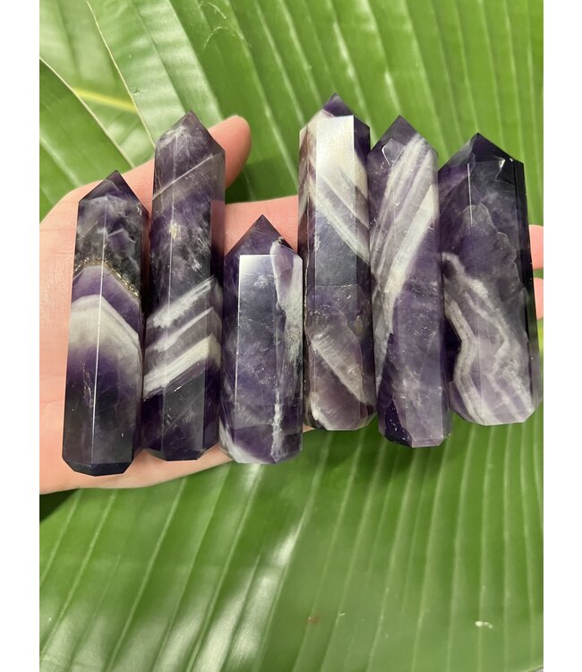 Chevron Amethyst/Dream Amethyst Point, Size Medium [50-74gr]