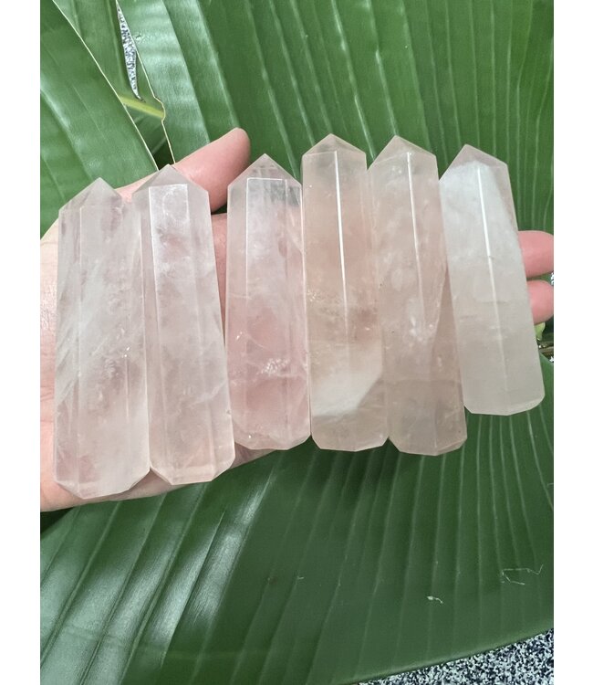 Rose Quartz Point, Size Medium [50-74gr]