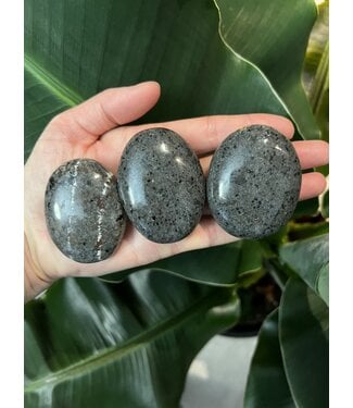 Yooperlite Palm Stone, Size Small [75-99gr] *disc.*