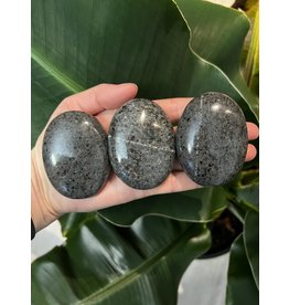 Yooperlite Palm Stone, Size Medium [100-124gr]