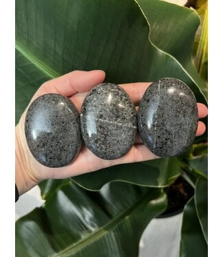 Yooperlite Palm Stone, Size Medium [100-124gr] *disc.*