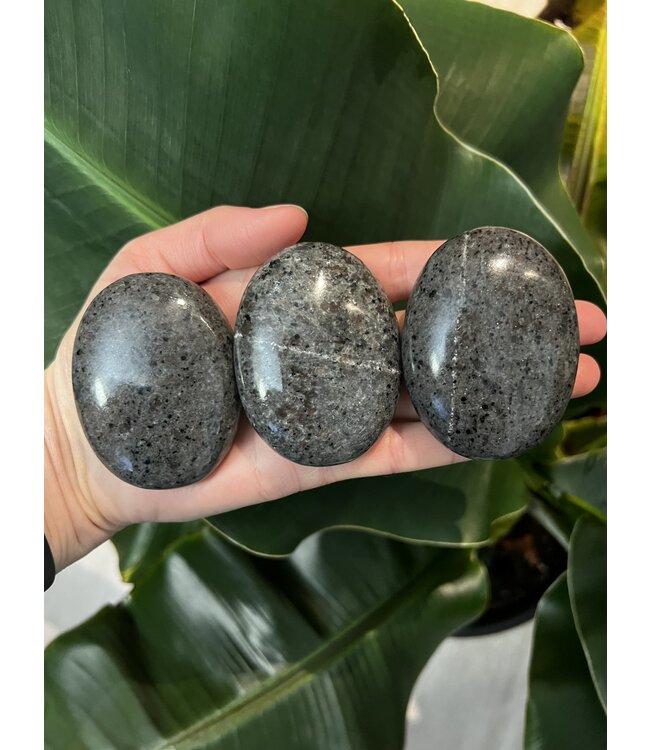 Yooperlite Palm Stone, Size Medium [100-124gr] *disc.*