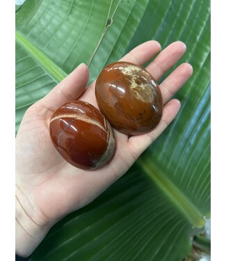 Red Jasper Palm Stone, Size Medium [100-124gr]