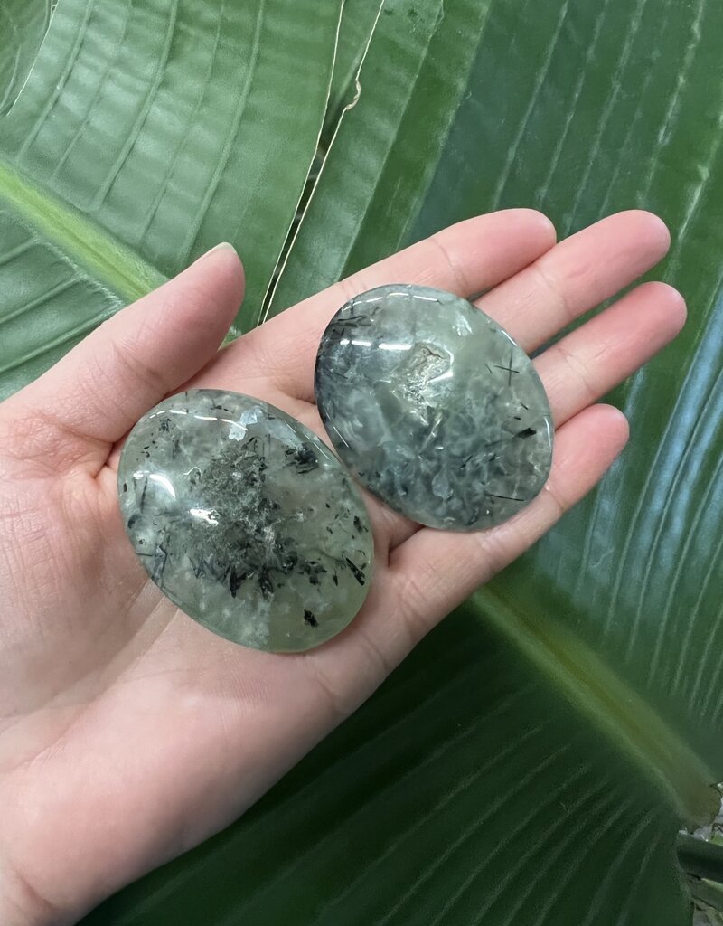 Prehnite Palm Stone, Size X-Small [50-74gr]
