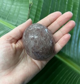 Strawberry Quartz Palm Stone, Size X-Large [150-174gr]