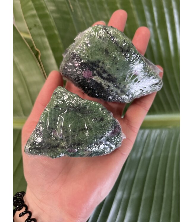 Rough Ruby Zoisite Size 3 [200-299gr]