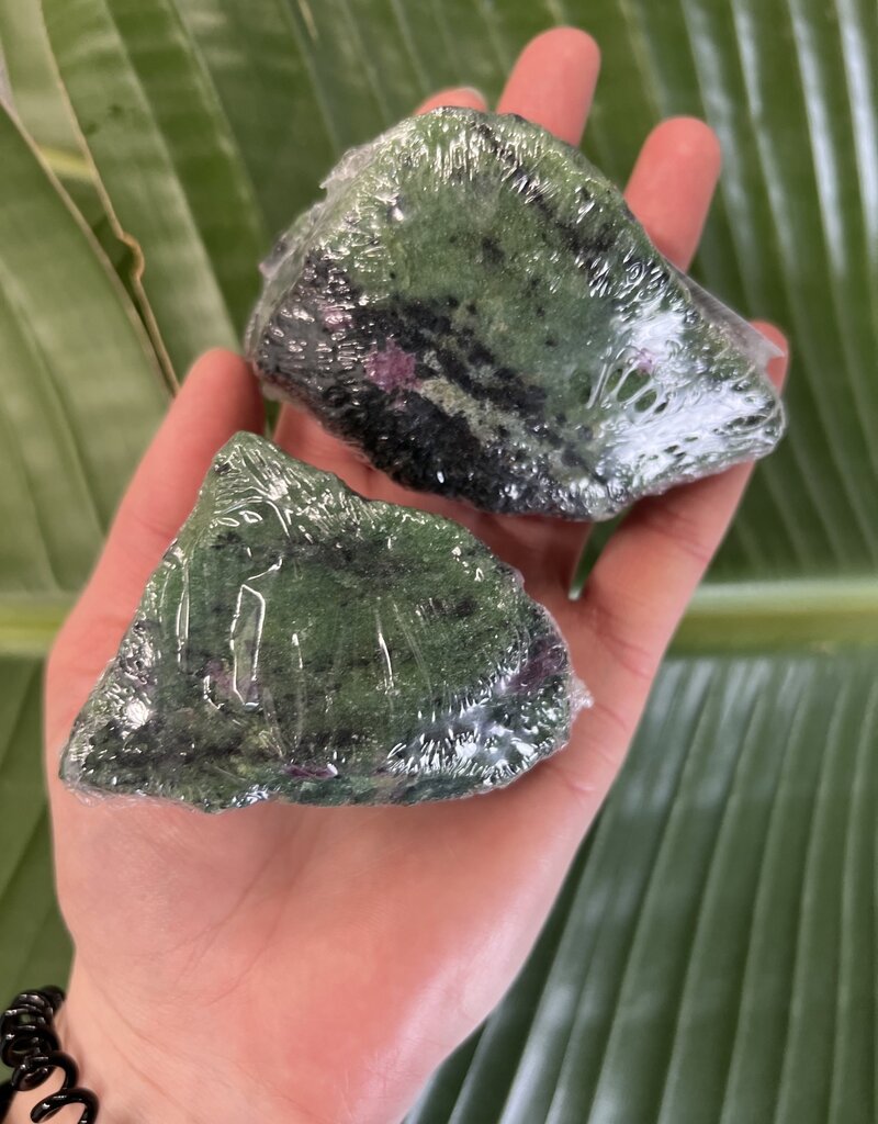 Rough Ruby Zoisite Size 3 [200-299gr]