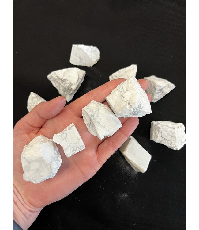 Rough Howlite Size Small 500gr Bulk Pack