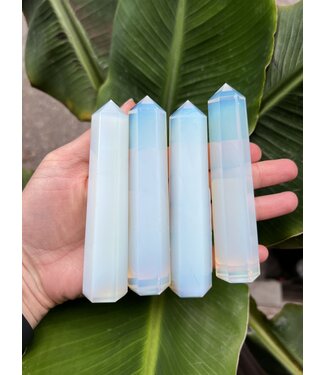 Opalite Point, Size Large [75-99gr]