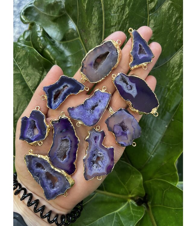 Agate Geode Links, dyed purple, Brass Gold, 27-50mm x 14-31mm 1 Pack