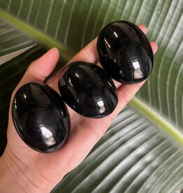 Black Obsidian Palm Stone, Size Medium [100-124gr]