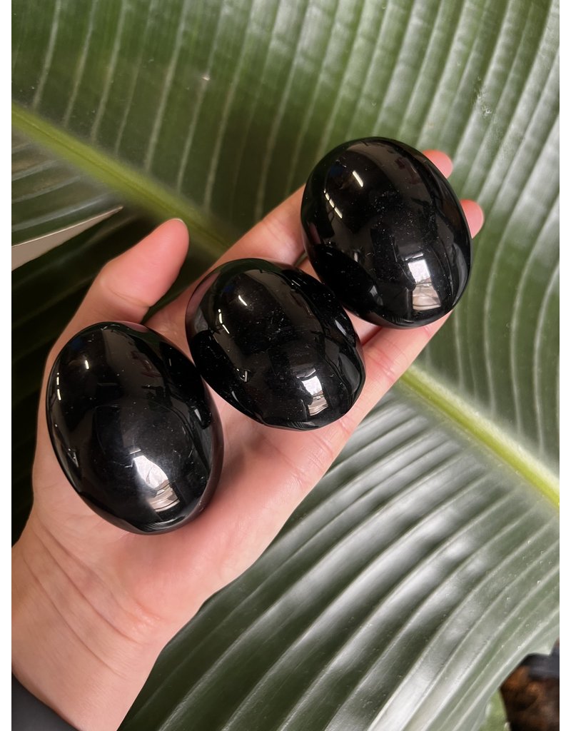 Black Obsidian Palm Stone, Size Medium [100-124gr]
