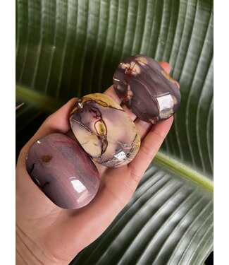 Mookaite Jasper Palm Stone, Size Small [75-99gr]