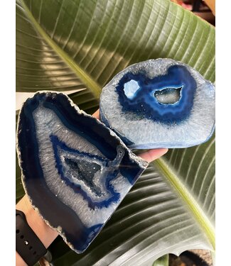 Blue Agate Geode Cut Base Size 9 [800-899gr]