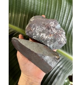 Rough Hematite Size 8 [700-799gr]