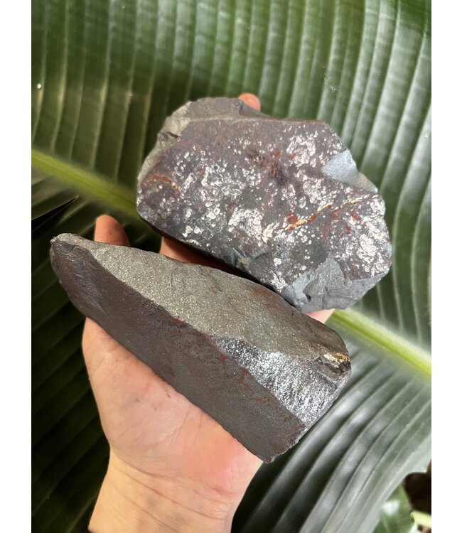 Rough Hematite Size 8 [700-799gr]