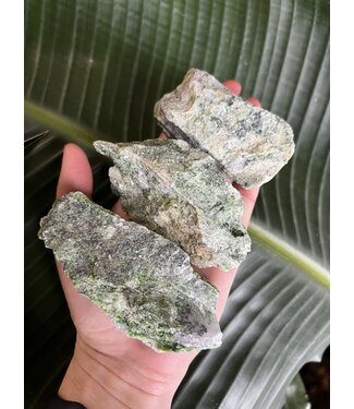 Rough Diopside Size 2 [100-199gr]