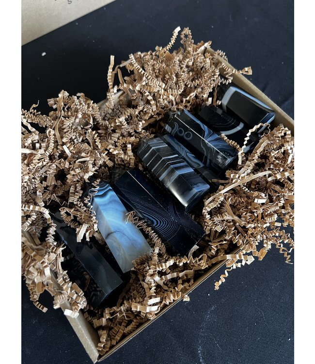 Black Banded Agate Points 1KG bulk lot