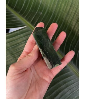 Nephrite Point, Size X-Large [100-124gr]