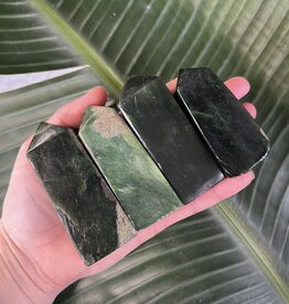 Nephrite Point, Size XX-Large [125-149gr]