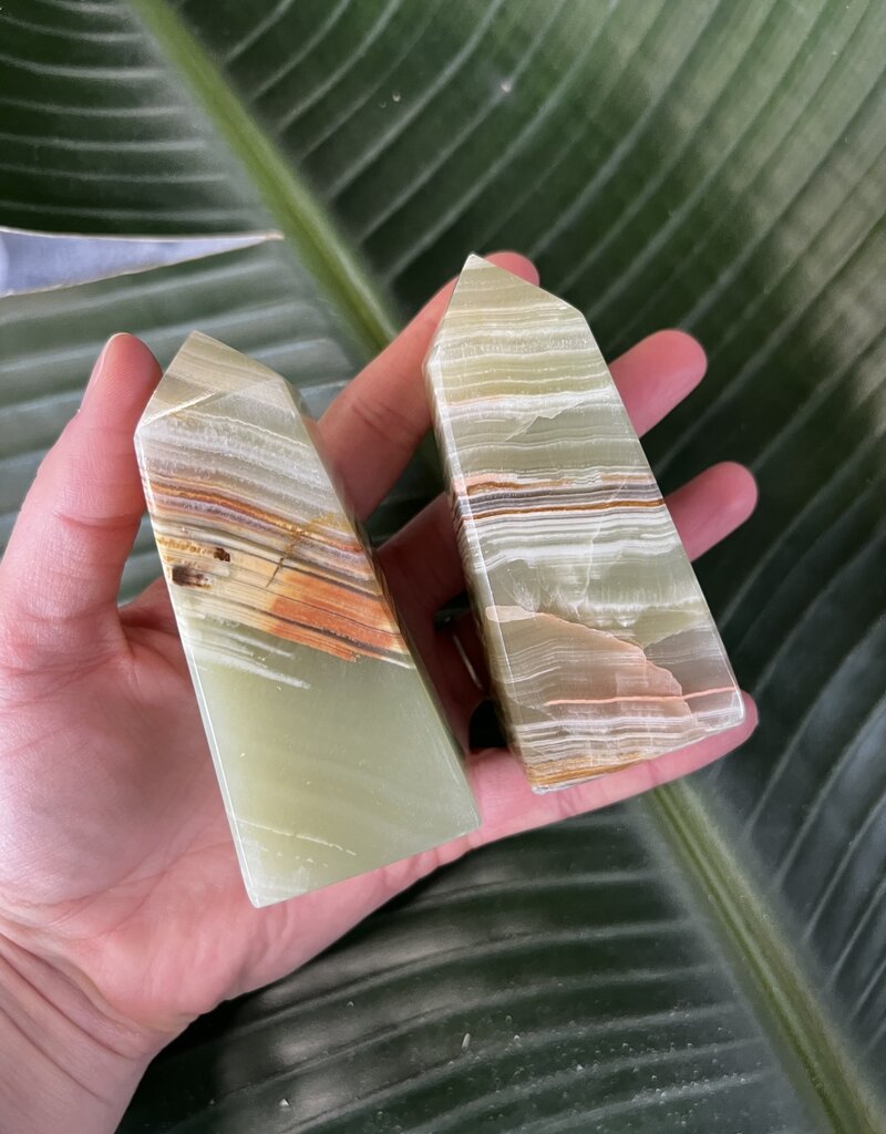 Green Banded Onyx Point, Size Giant-Plus [225-249gr]