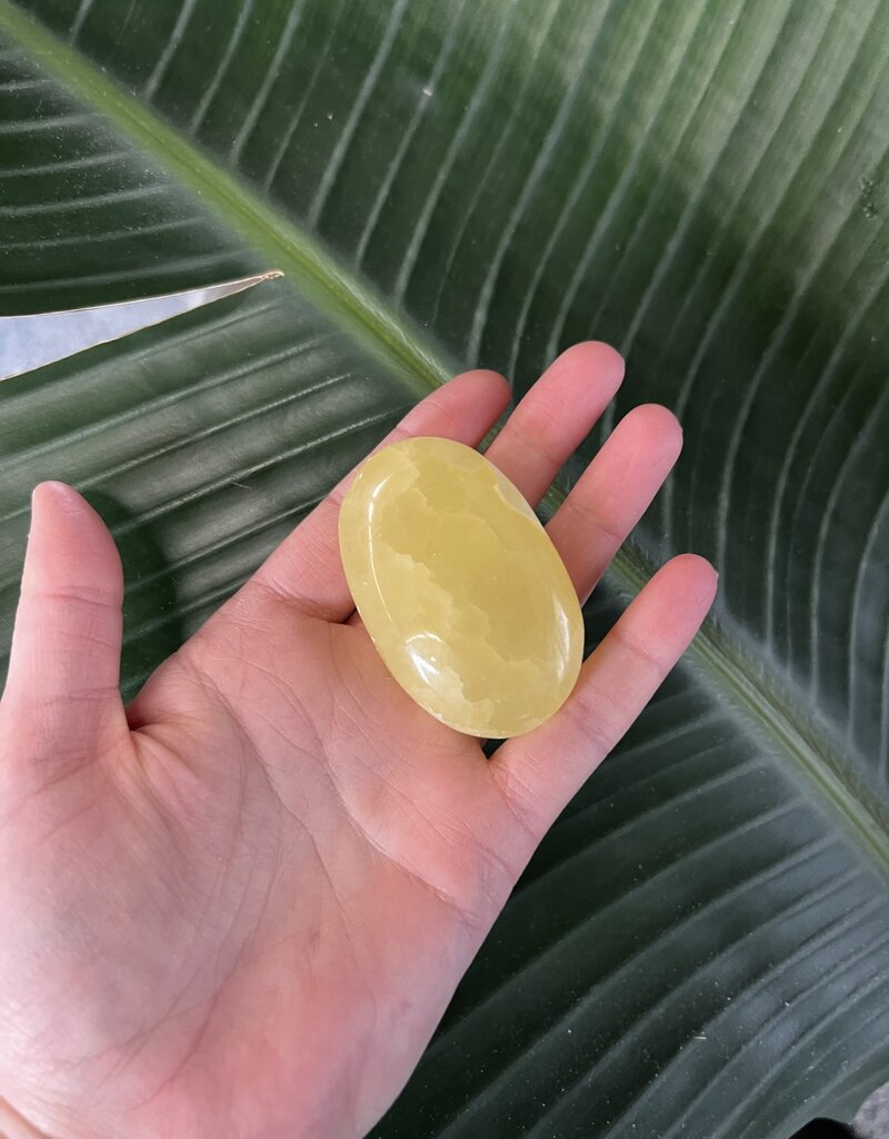 Lemon Calcite Palm, Size Medium [100-124gr]