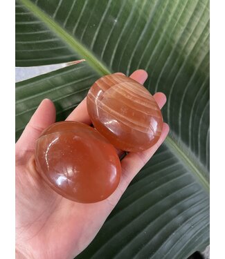 Honey Calcite Palm, Size Large [125-149gr]