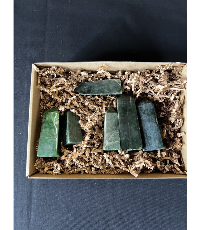 Nephrite Points 1KG bulk lot