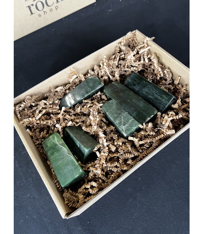 Nephrite Points 1KG bulk lot