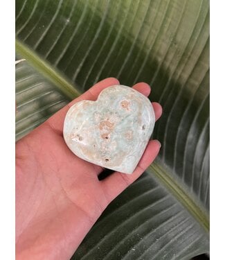 Caribbean Calcite Heart, Size X-Large [150-174gr]